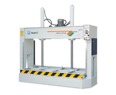 Cold press machine for laminating panels